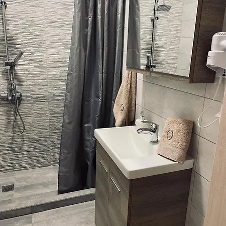 G&m Luxury Apartment